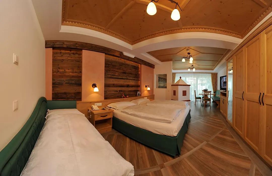 Hotel Sureghes-1